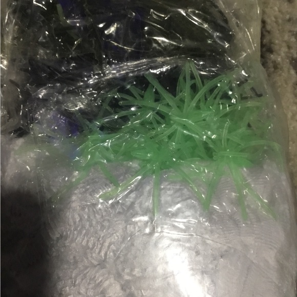 Halloween spiders and webs decorations lot - Picture 8 of 10